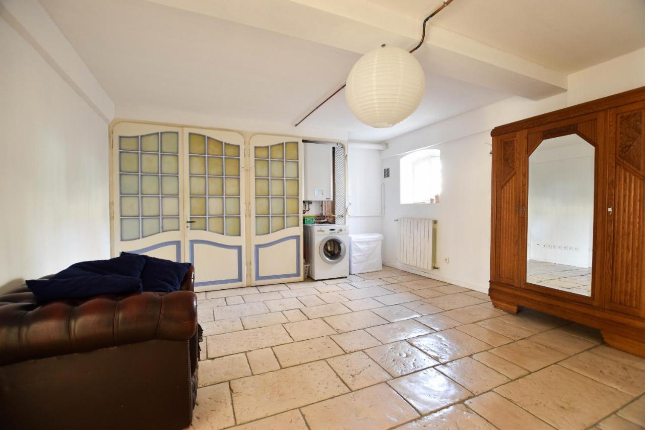 Palmeira - Grande maison en ville avec Piscine Arles Extérieur photo